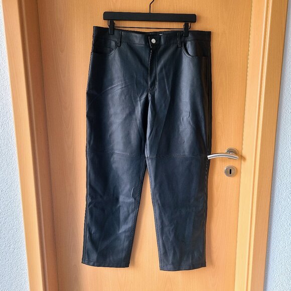 Mango MNG Black Vegan Faux Leather Straight Leg Ankle Pants Size 12 - Picture 4 of 9